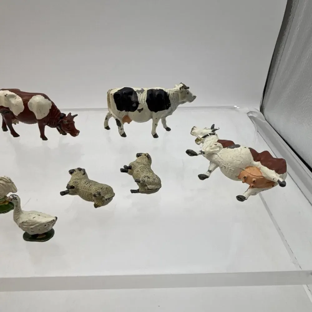 Vtg TIMPO TOYS Painted Lead Toy Britains Era Farm Animals Cows, Sheep, Fowel⬇️